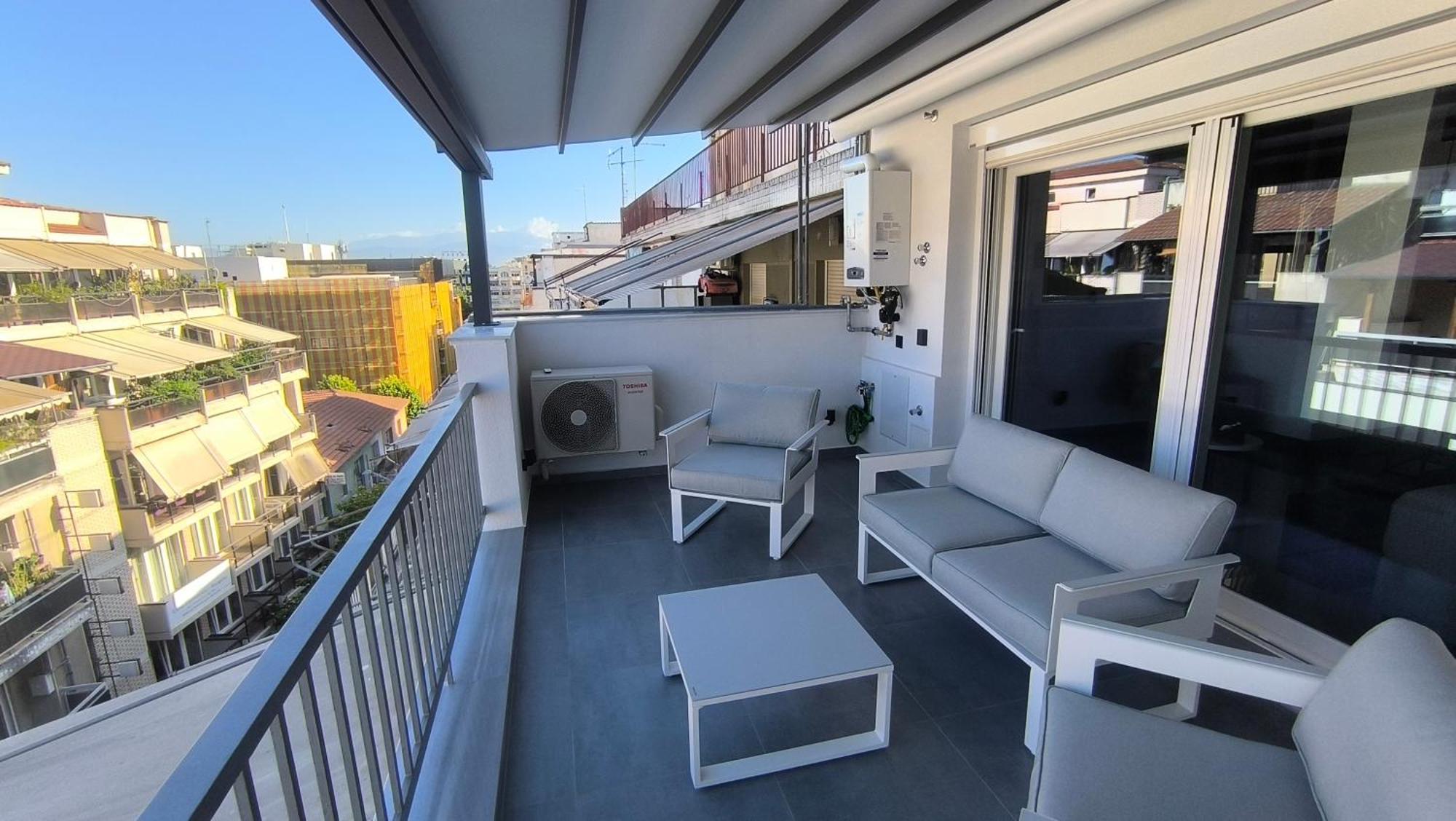 Larisa Absolute Suites, Sky View Smart Home Buitenkant foto