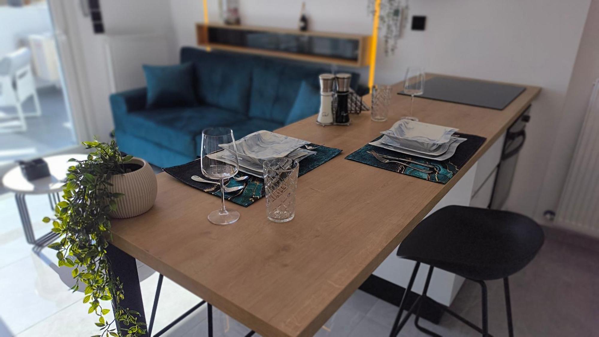 Larisa Absolute Suites, Sky View Smart Home Buitenkant foto