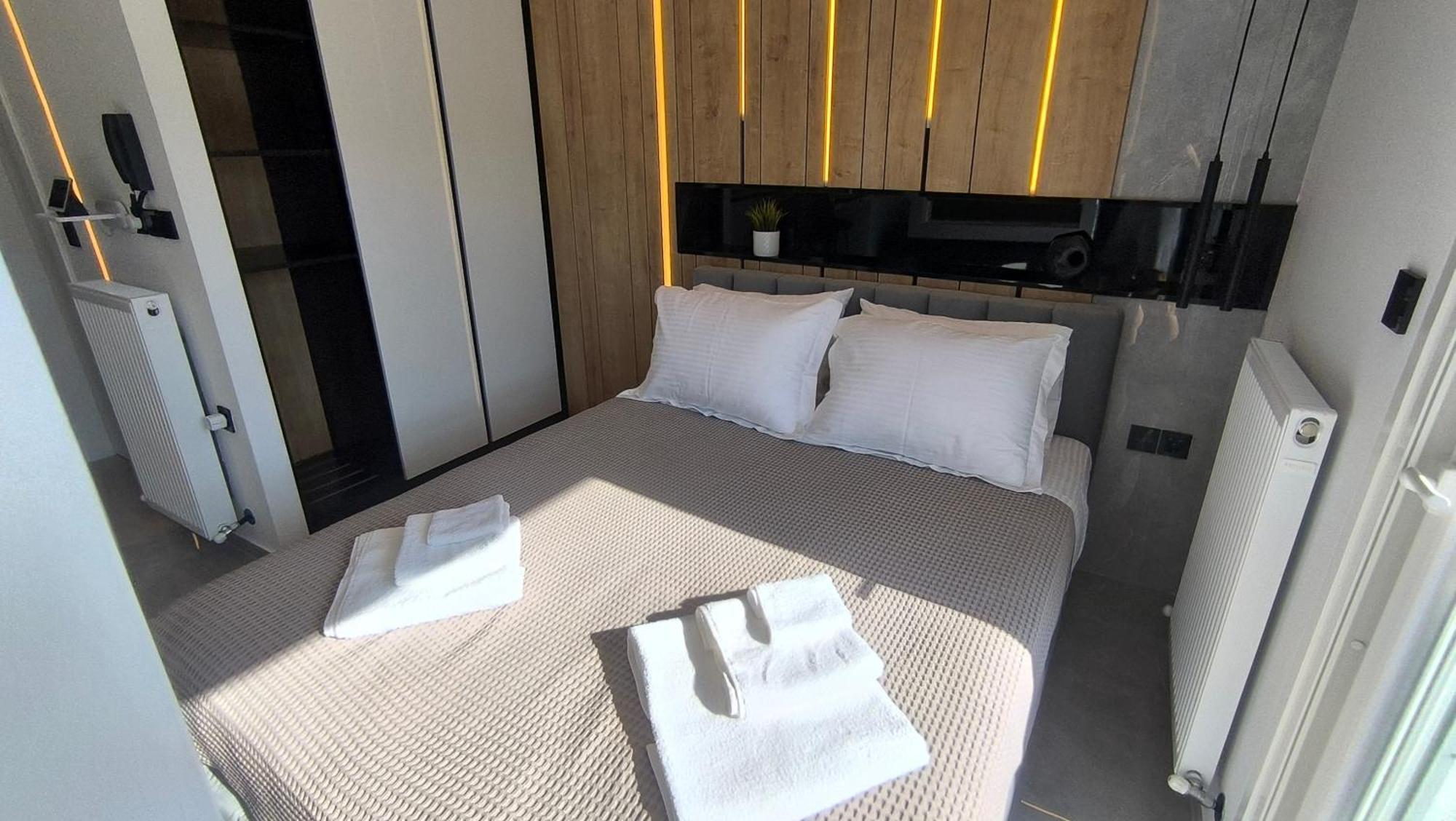 Larisa Absolute Suites, Sky View Smart Home Buitenkant foto