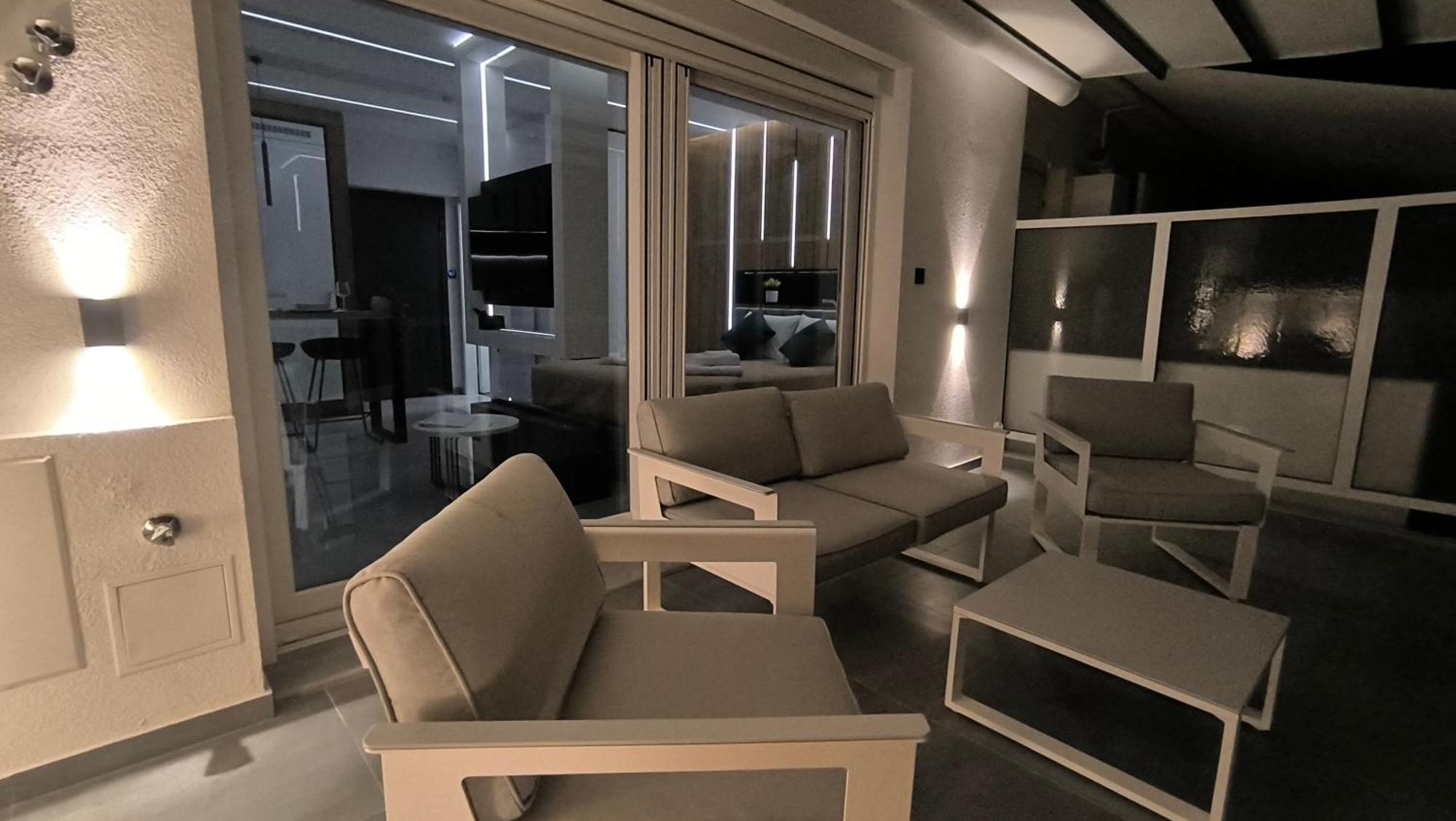 Larisa Absolute Suites, Sky View Smart Home Buitenkant foto